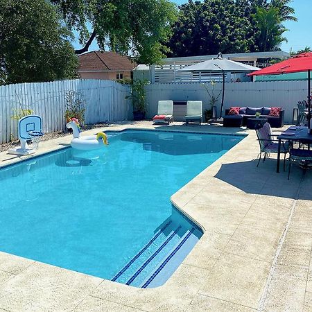 Bright Villa, Heated Pool, 2 Kings, By Everglades, Biscayne & Keys ホームステッド エクステリア 写真