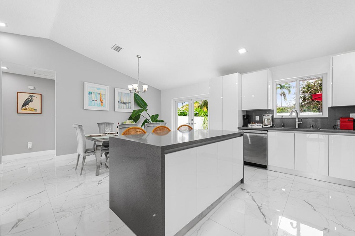 Bright Villa, Heated Pool, 2 Kings, By Everglades, Biscayne & Keys ホームステッド エクステリア 写真